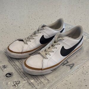 Nike Court Legacy W8 / Y6.5